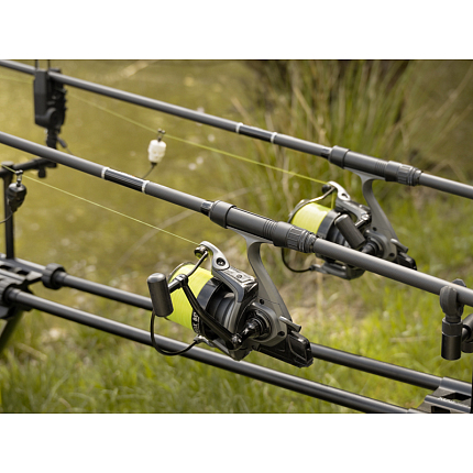 Delphin Prut Castix 3,85 m 3,75 lb 2 díl