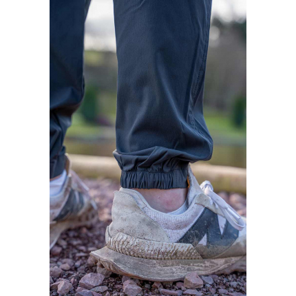 Matrix LW Cargo Trousers – Čierne