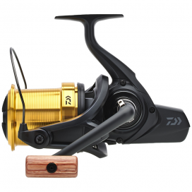 Daiwa naviják 23 EMBLEM 45 SCW QD OT