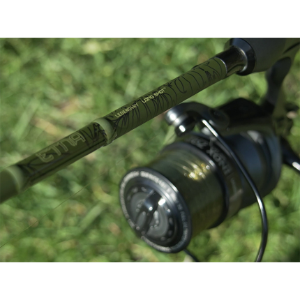 Delphin Prút Etna Camo LongSHOT+ 3,6 m 3,35 lb 2 diel